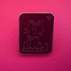 Hidden Mickey Pin Series III - Cat With Mouse Ears